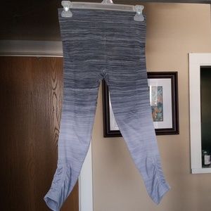 Athletic legging black fade to gray